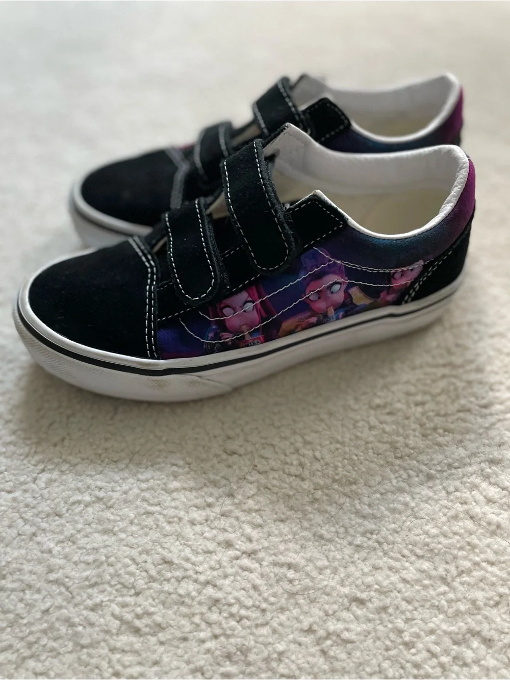 Kids K-pop Demon Hunters Shoes Vans size 2